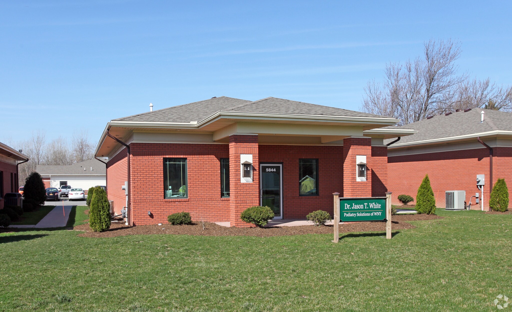 5844 Snyder Dr, Lockport, NY for Rent