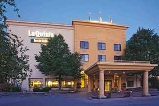 Glendale, WI Hospitality - 5423 N Port Washington Rd
