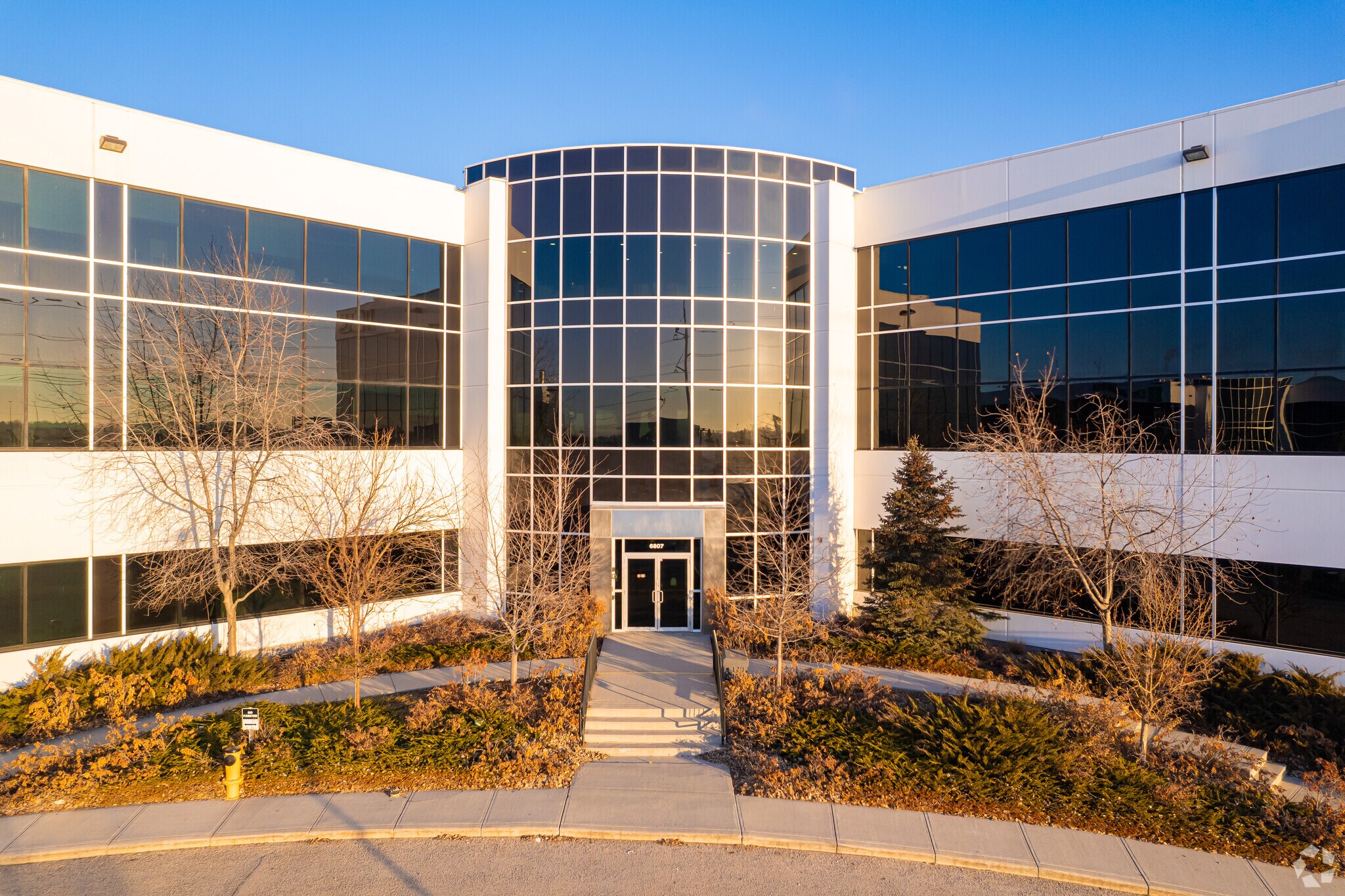 6807 Railway St SE, Calgary, AB for Rent