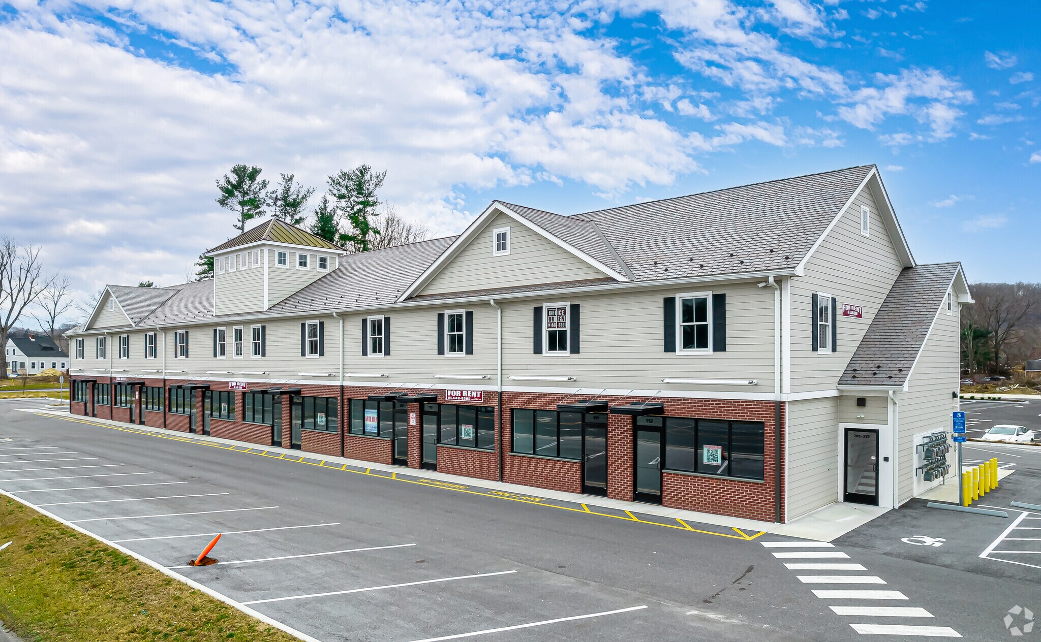 1 Executive Center Dr, New Milford, CT for Rent