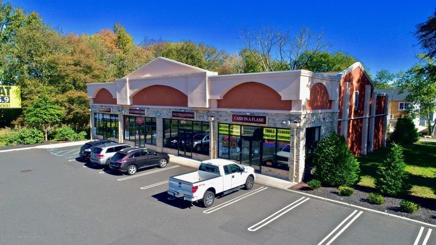 1709 NJ-35 Hwy, Oakhurst, NJ for Rent