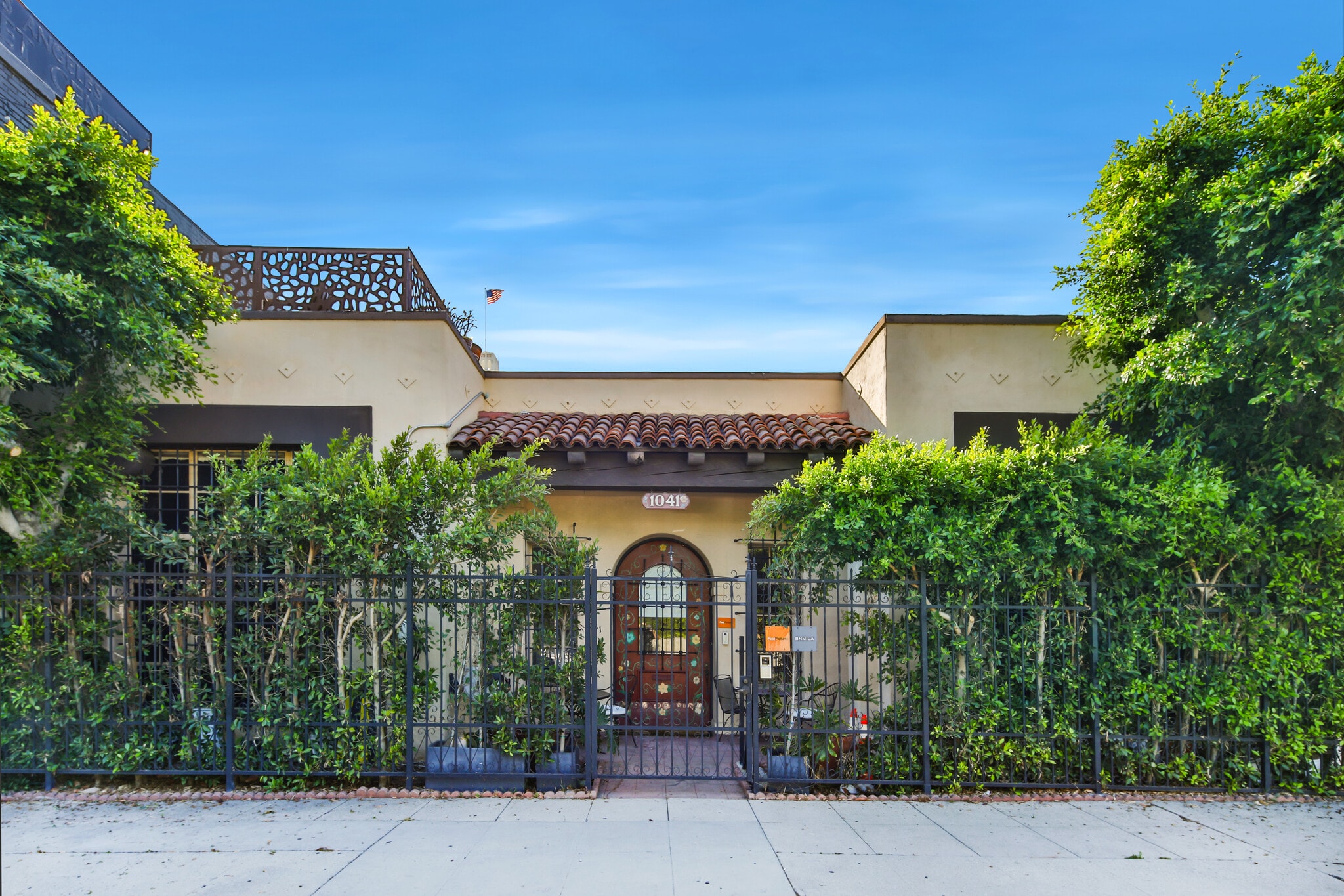 1041 N McCadden Pl, Los Angeles, CA for Sale