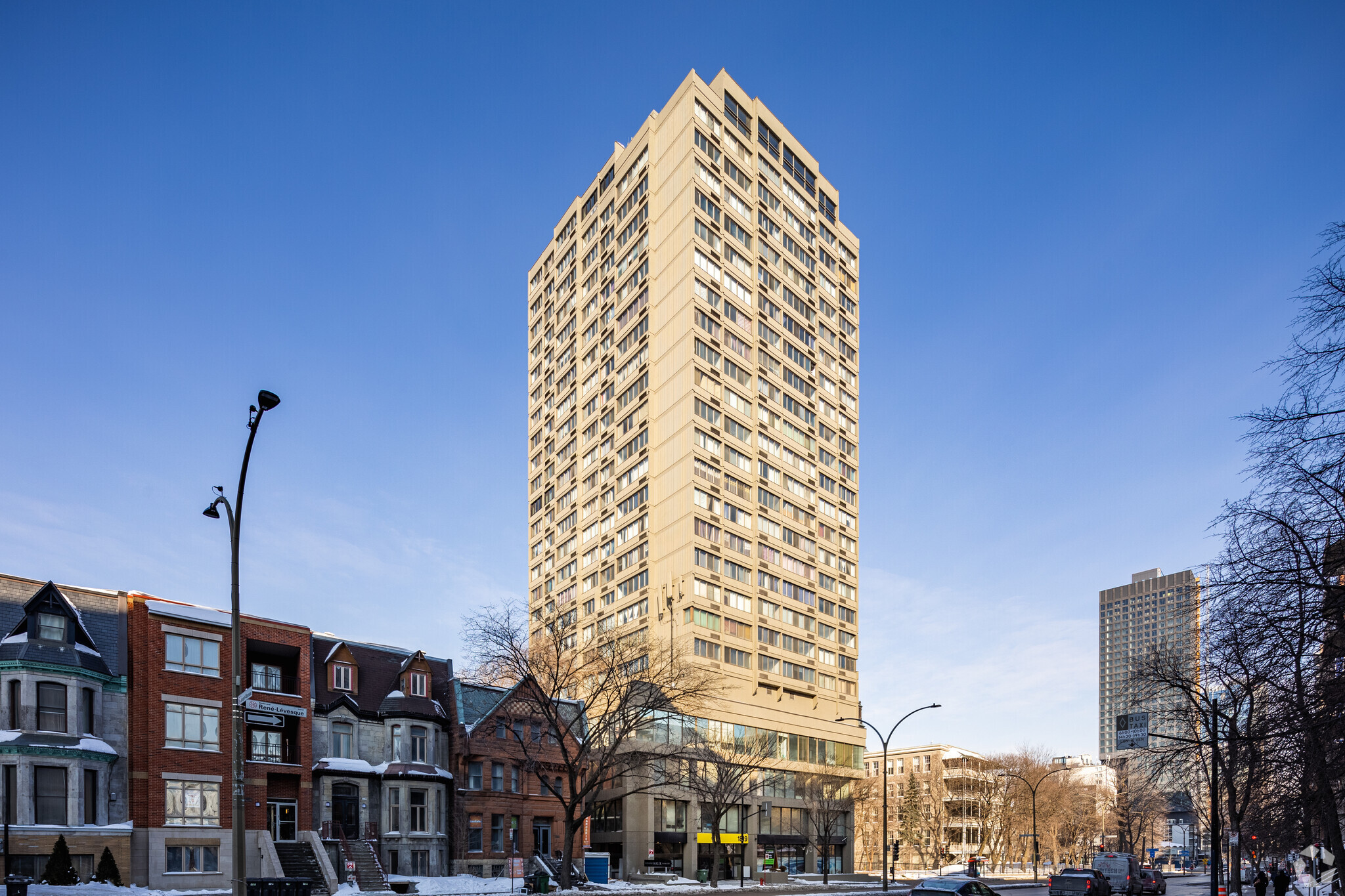 1819 Boul René-Lévesque O, Montréal, QC for Rent