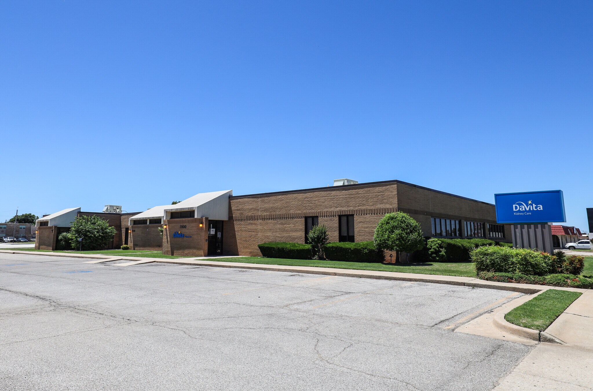7800-7806 NW 23rd St, Bethany, OK for Sale