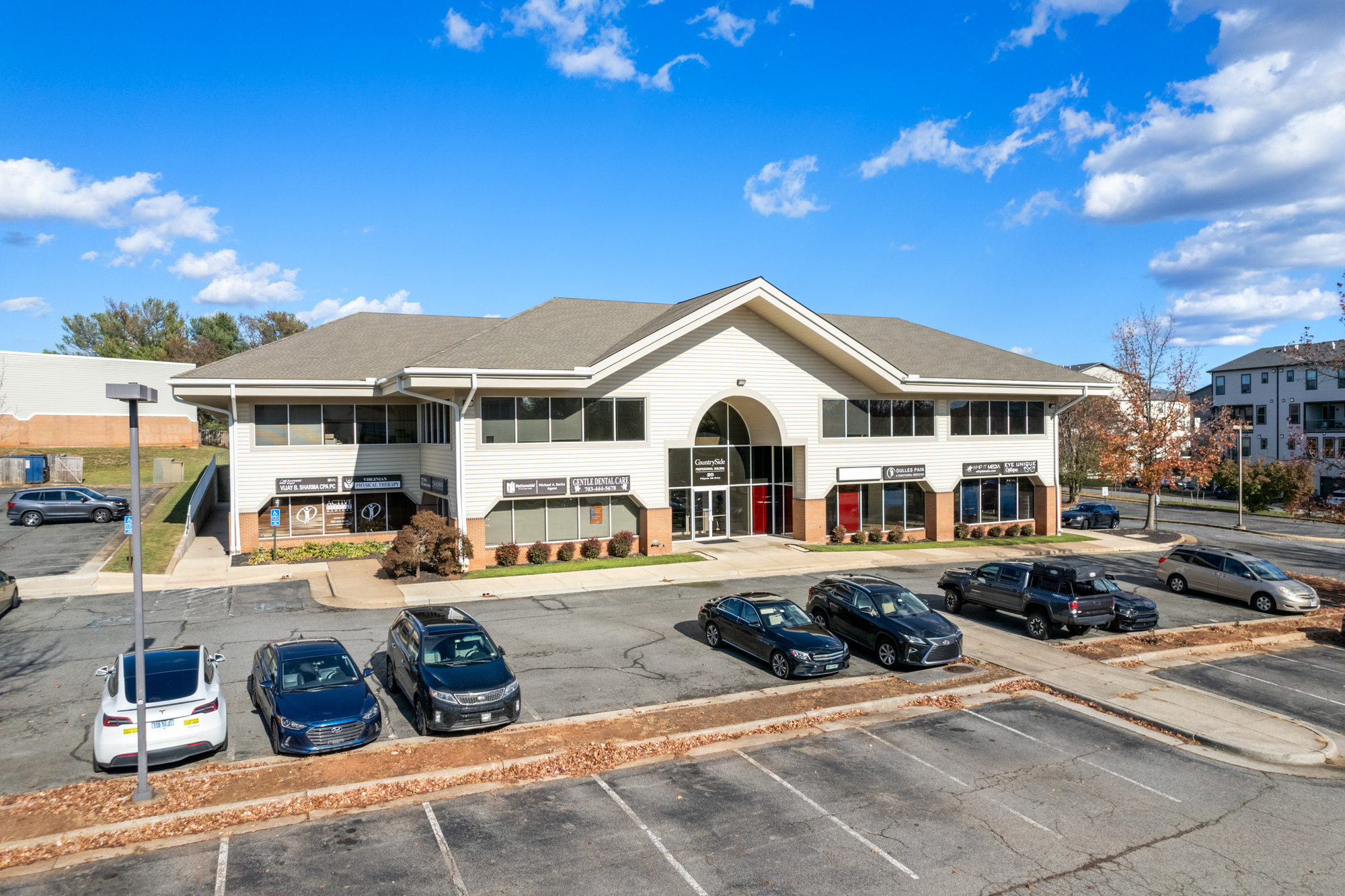 20 Pidgeon Hill Dr, Sterling, VA for Sale
