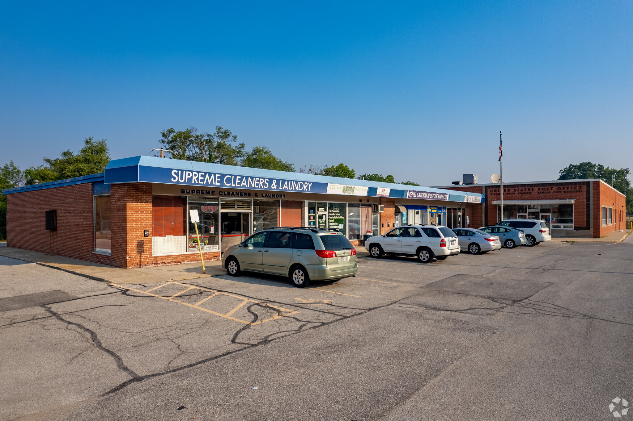 11104-11114 Blue Ridge Blvd, Kansas City, MO for Sale