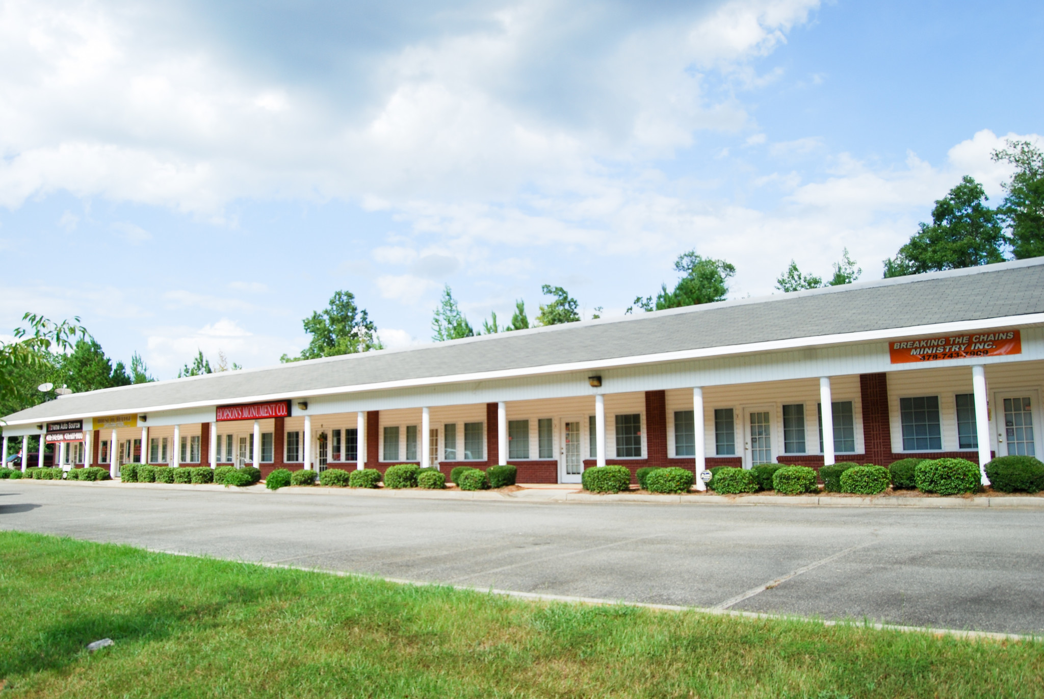 3014 Gray Hwy Macon, GA 31211 - Retail Property for Lease on Showcase.com