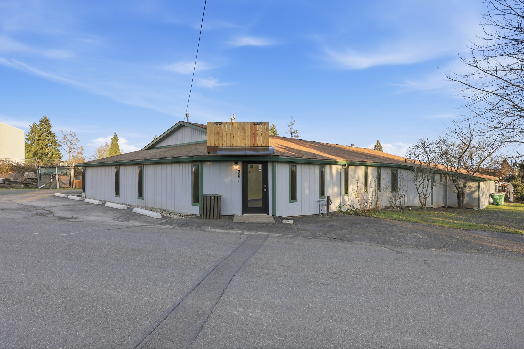 941 SW Alder St, Dundee, OR for Rent