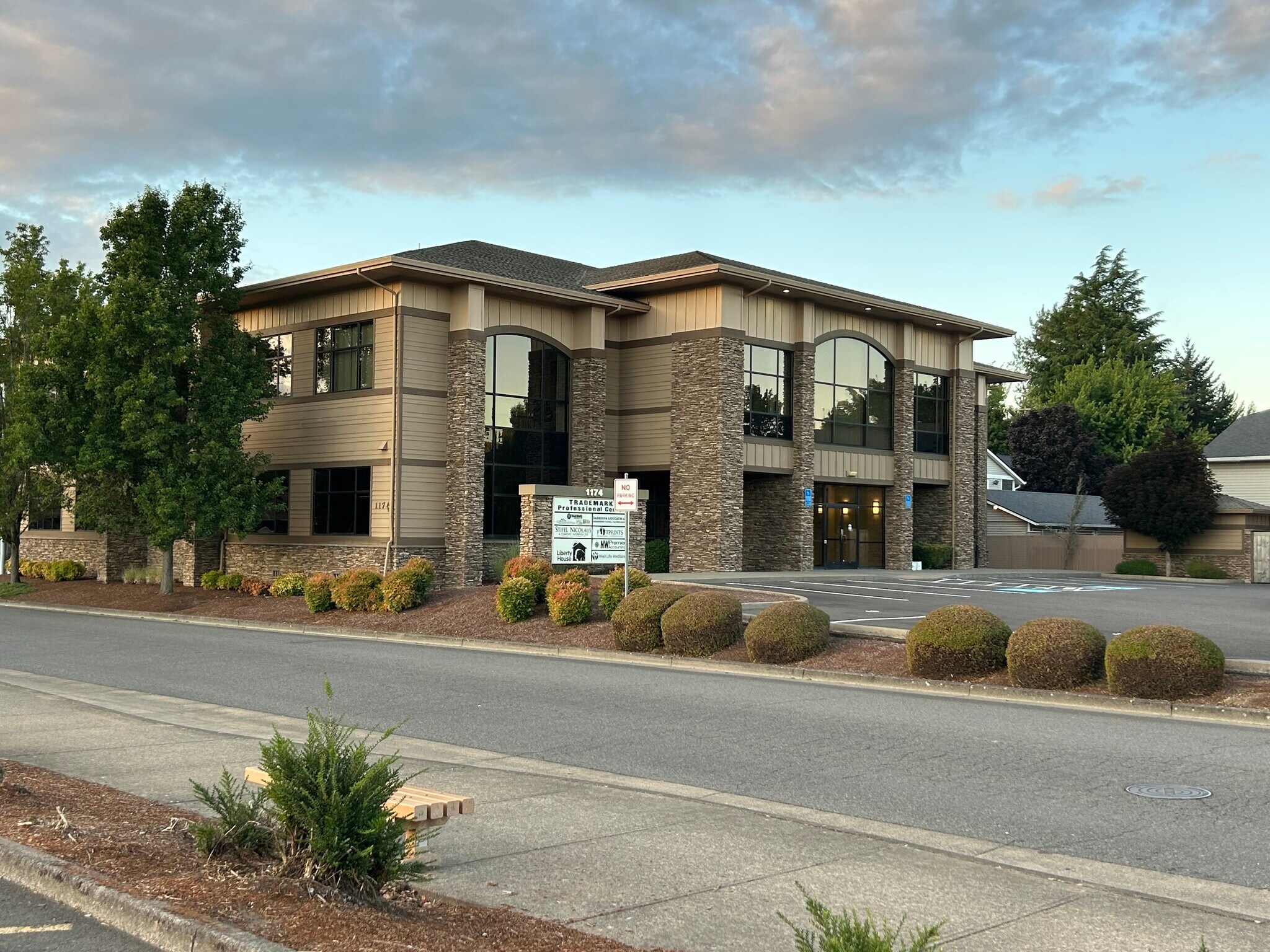 1174 NW Cornucopia St, Salem, OR for Sale