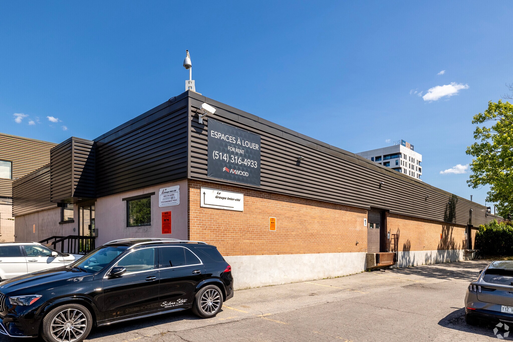 8225 Rue Labarre, Montréal, QC for Rent
