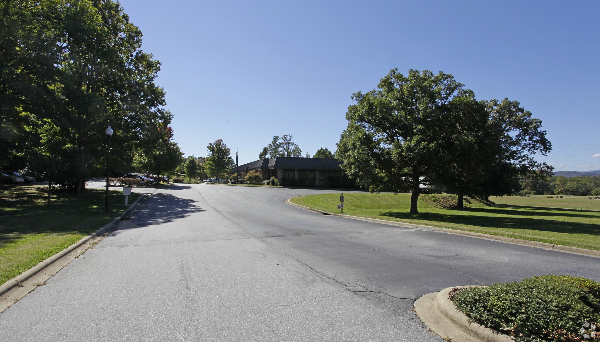 141 Glenn Bridge Rd Arden, NC 28704 Flex Property for Lease on