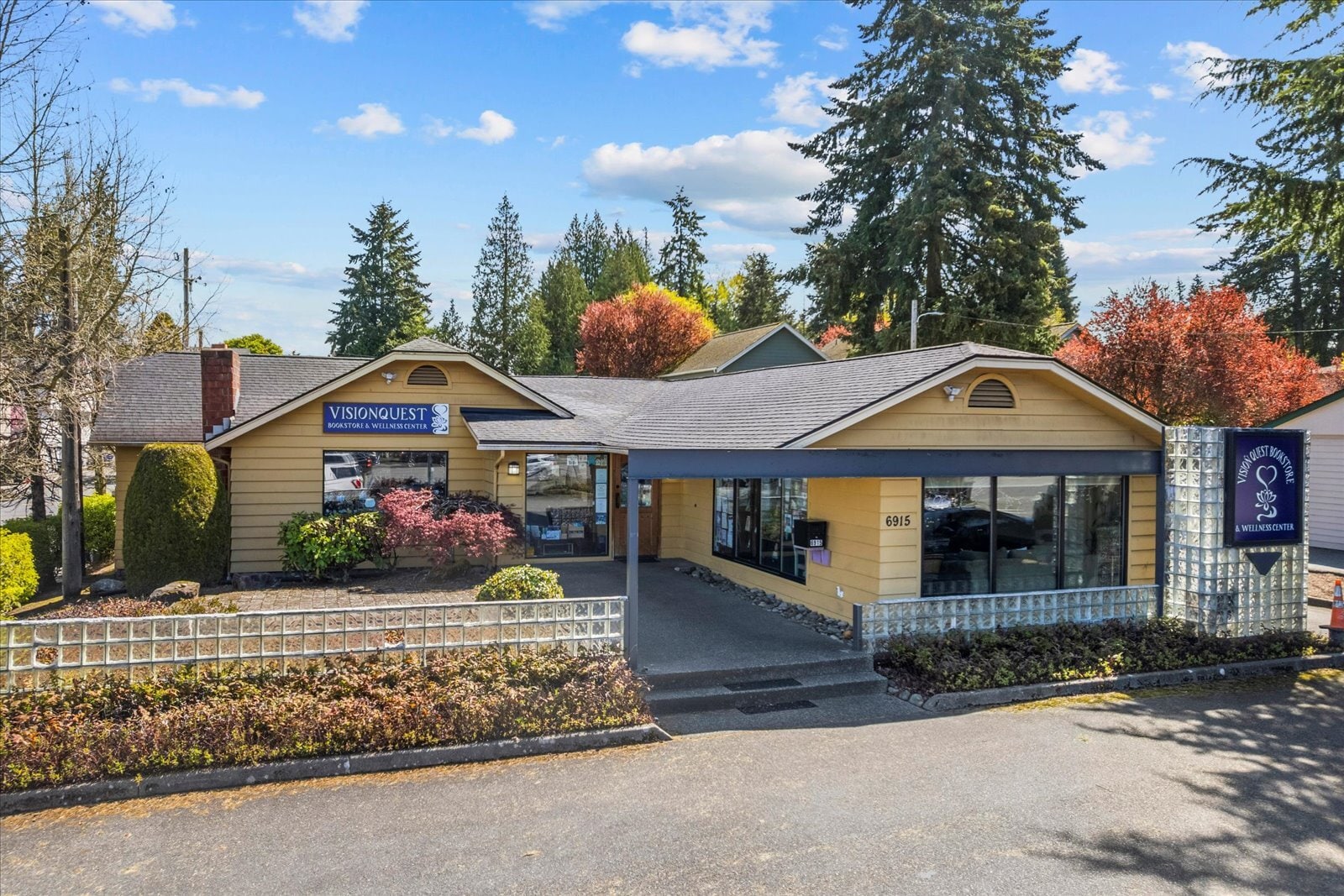 6915 Evergreen Way, Everett, WA for Sale