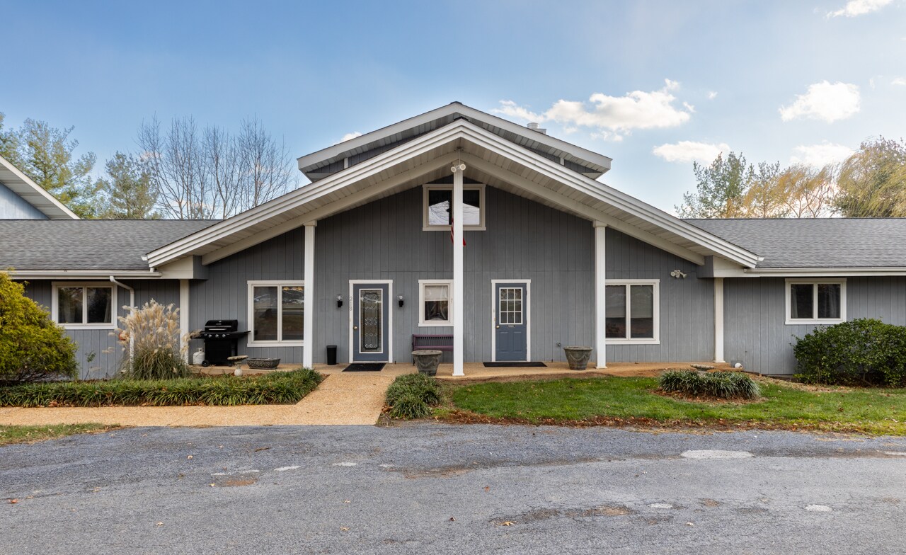 218 Mill Rd, Woodstock, VA for Sale