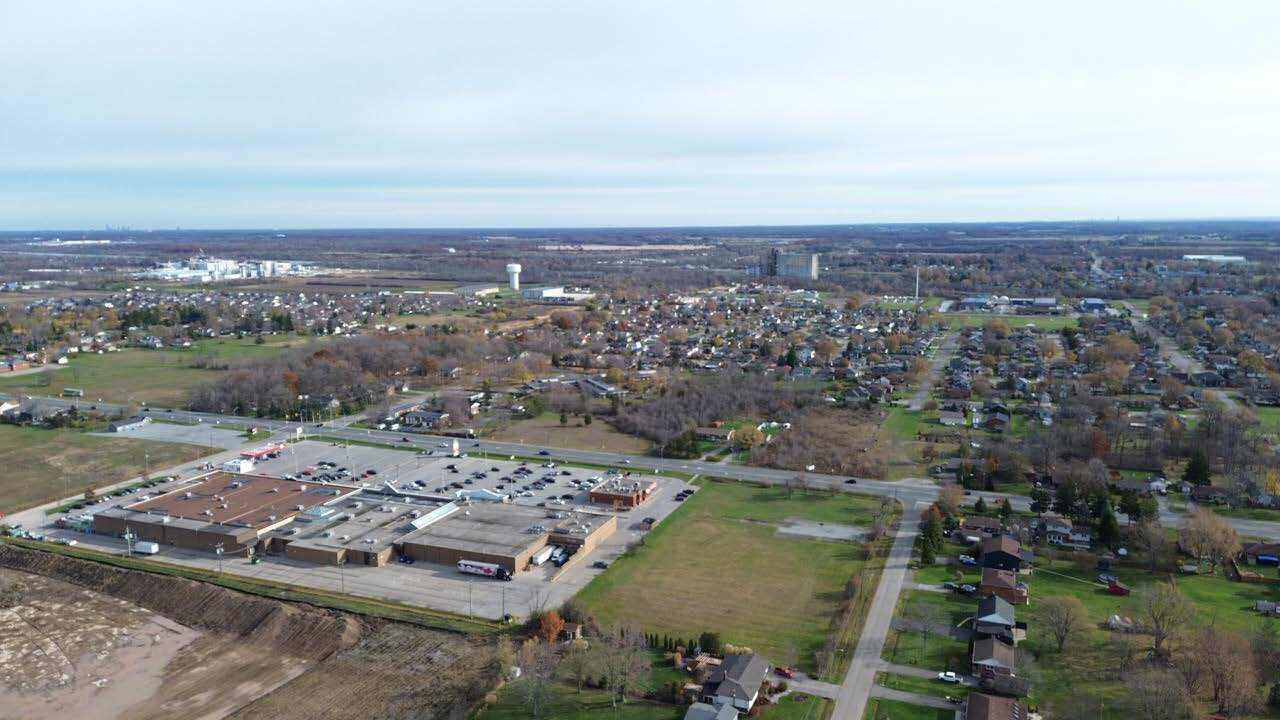 135 Coronation Dr, Port Colborne, ON for Sale