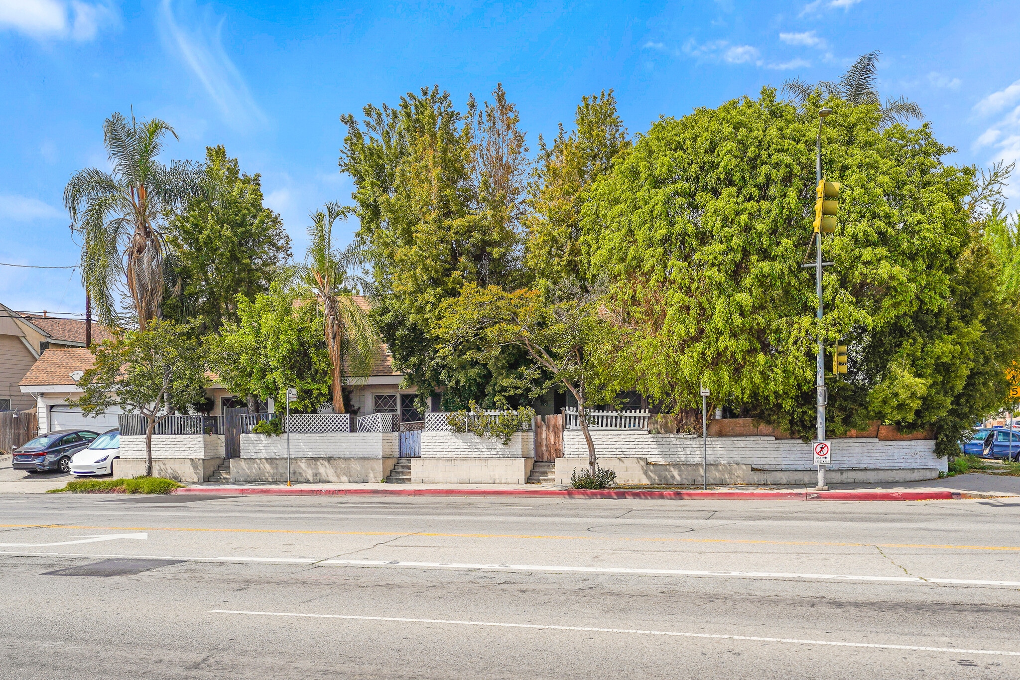 11667 Burbank Blvd, North Hollywood, CA for Sale