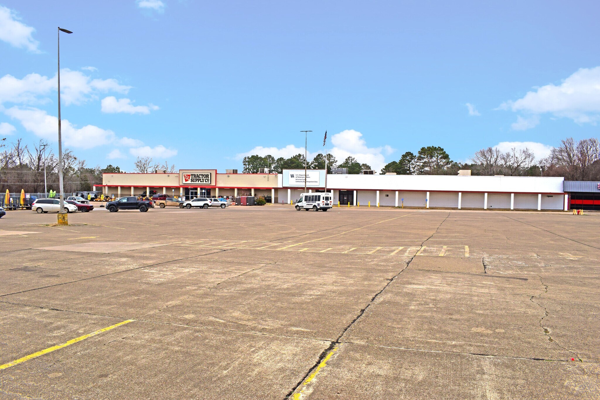 901 E Washington St, Idabel, OK for Sale