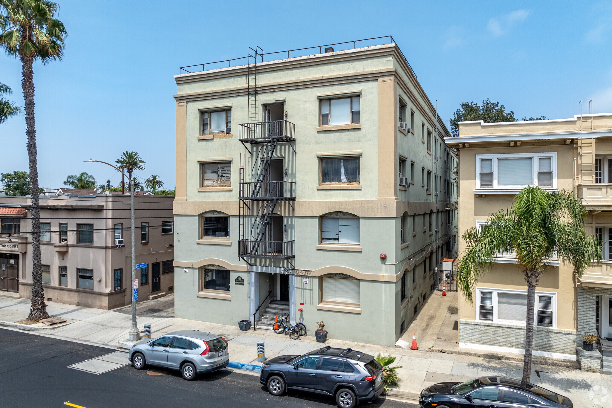 323 W 4th St, Long Beach, CA for Sale