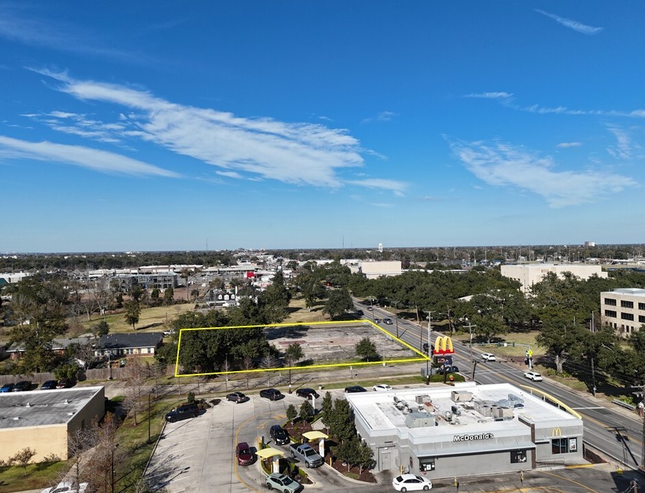 4200 Ryan St, Lake Charles, LA for Rent