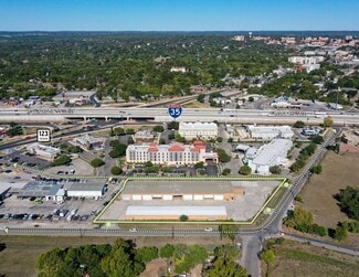 San Marcos, TX Flex - 930 Luciano Flores St