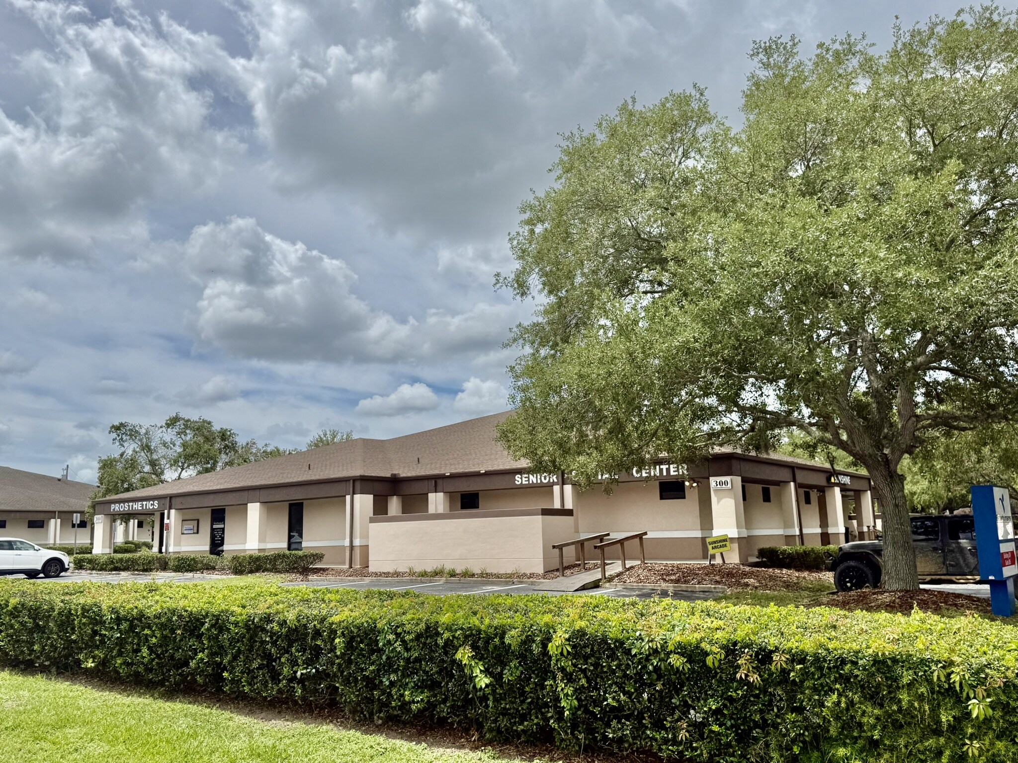 13912 N US Highway 441, Lady Lake, FL for Rent