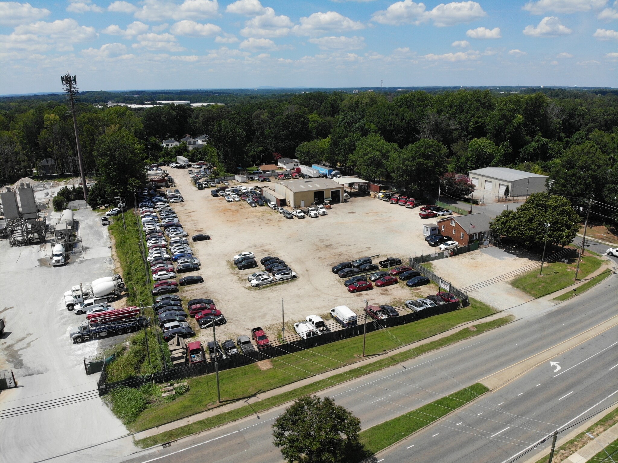 7325 Old Statesville Rd, Charlotte, NC for Rent
