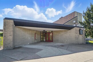 Cincinnati, OH undefined - 1708 Baymiller St