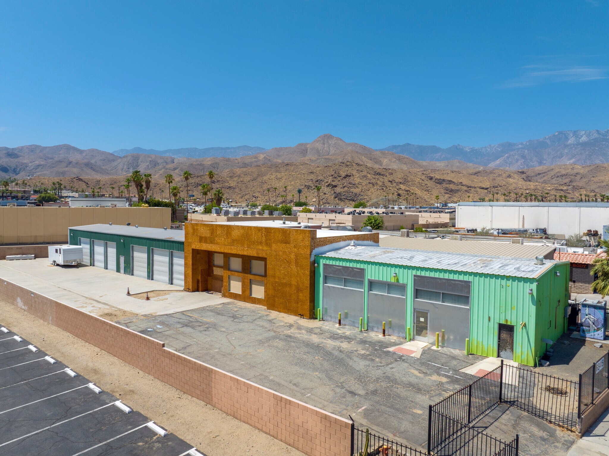 68415 Perez Rd, Cathedral City, CA for Sale