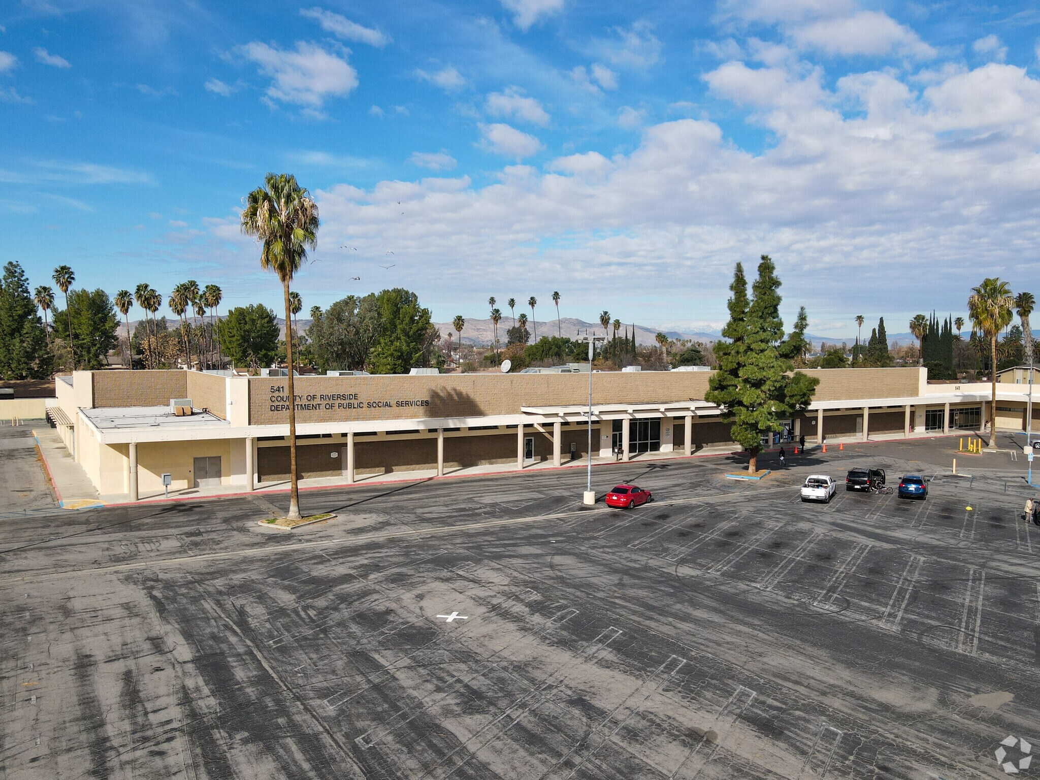 541573 N San Jacinto St Hemet, CA 92543 Retail Property for Sale on
