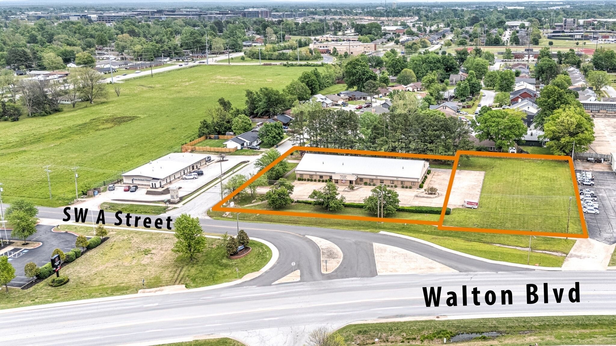 1601 SW A St, Bentonville, AR for Sale