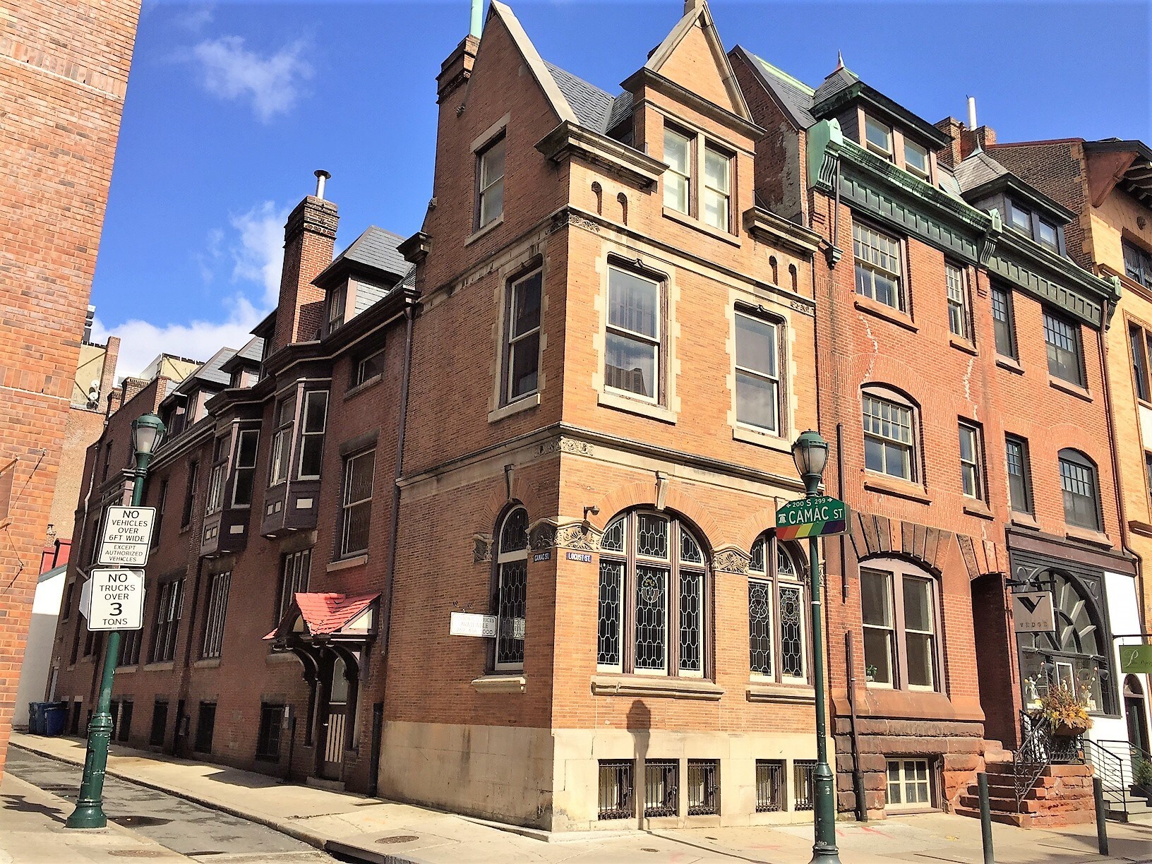 1221-1223 Locust St, Philadelphia, PA for Rent