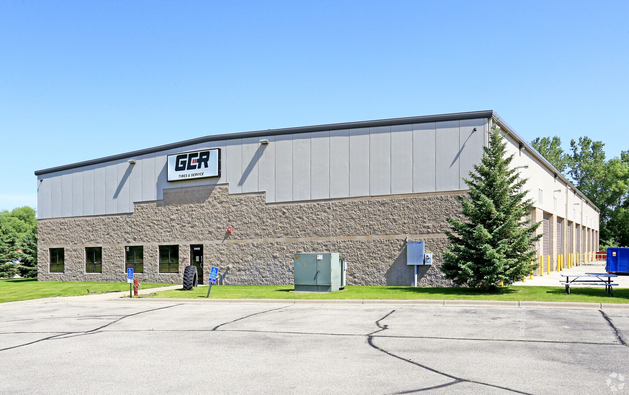 21435 Humboldt Ct Lakeville, MN 55044 Industrial Property for Lease on