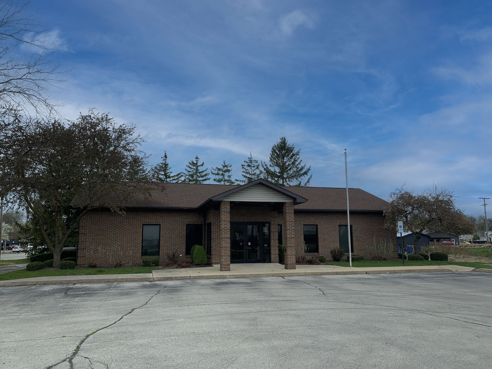 339 E 1st St, Roanoke, IN for Rent