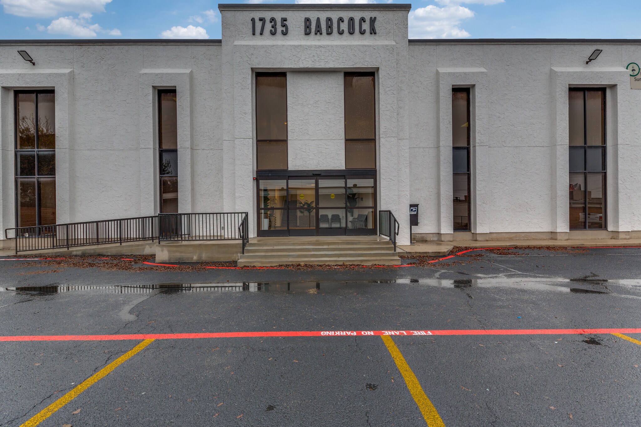 1735 Babcock Rd, San Antonio, TX for Rent