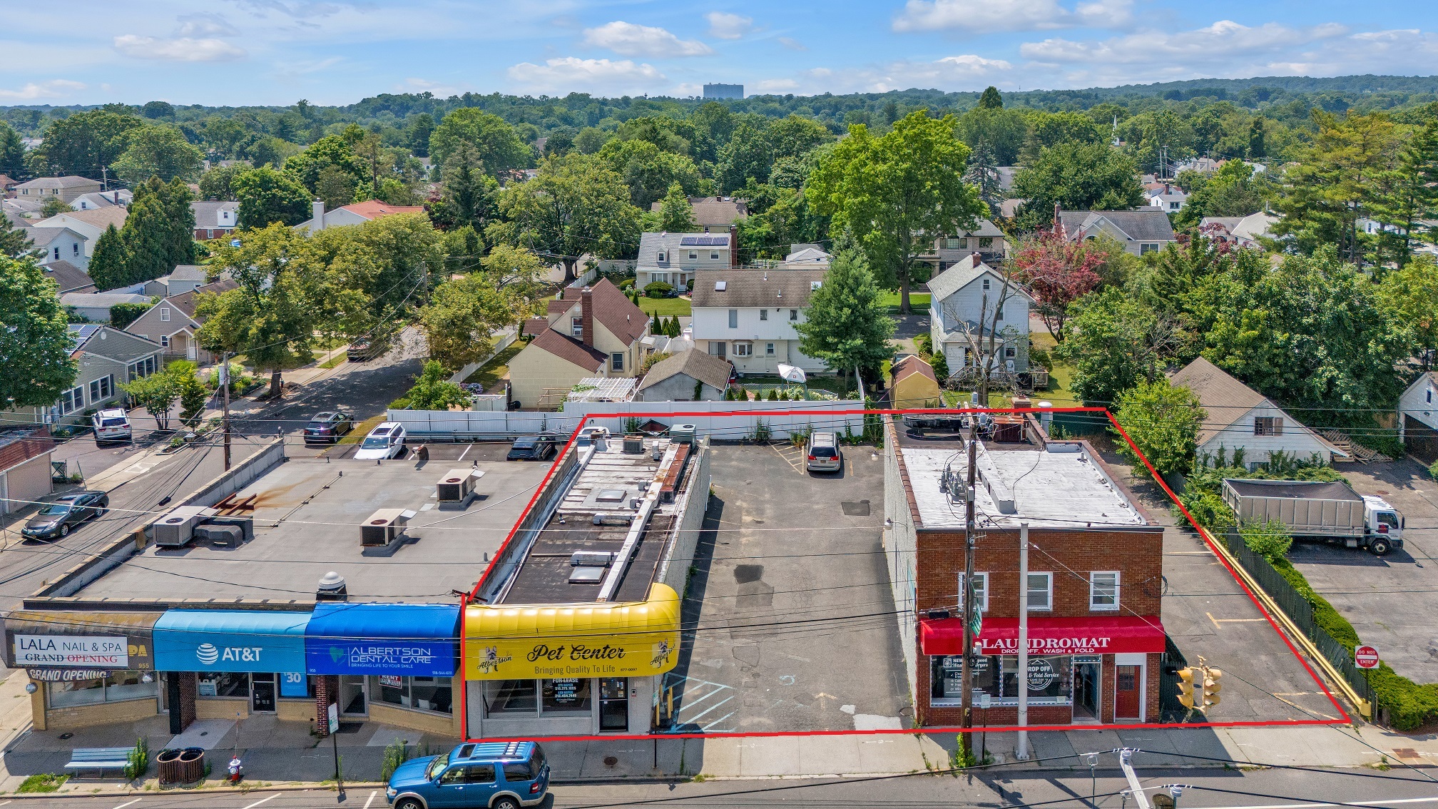 , Albertson, NY for Sale