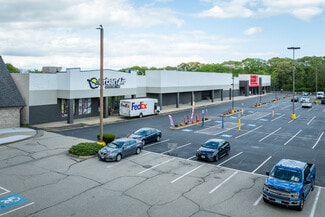 Warwick, RI Retail - 300 Quaker Ln