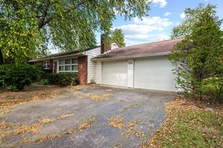 Hermitage, PA Storefront Retail/Office - 39 S Buhl Farm Dr