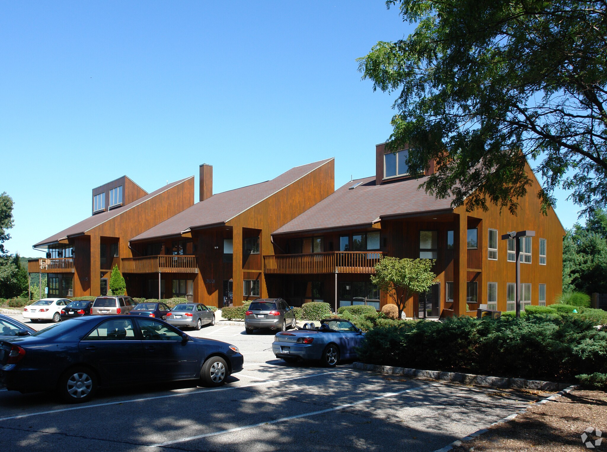 301-305 Old Tarrytown Rd, White Plains, NY for Rent