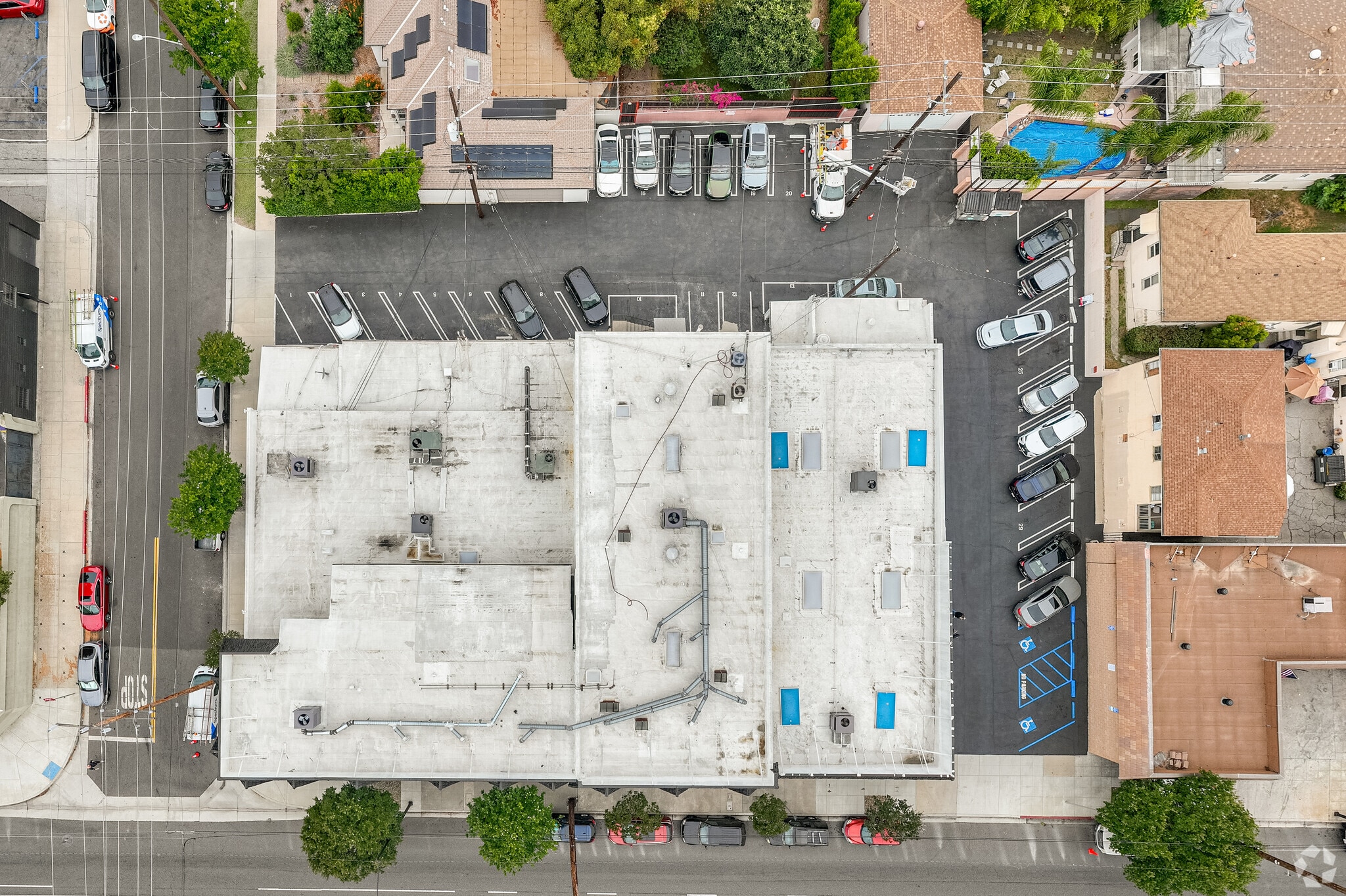 203-215 N Victory Blvd, Burbank, CA for Rent