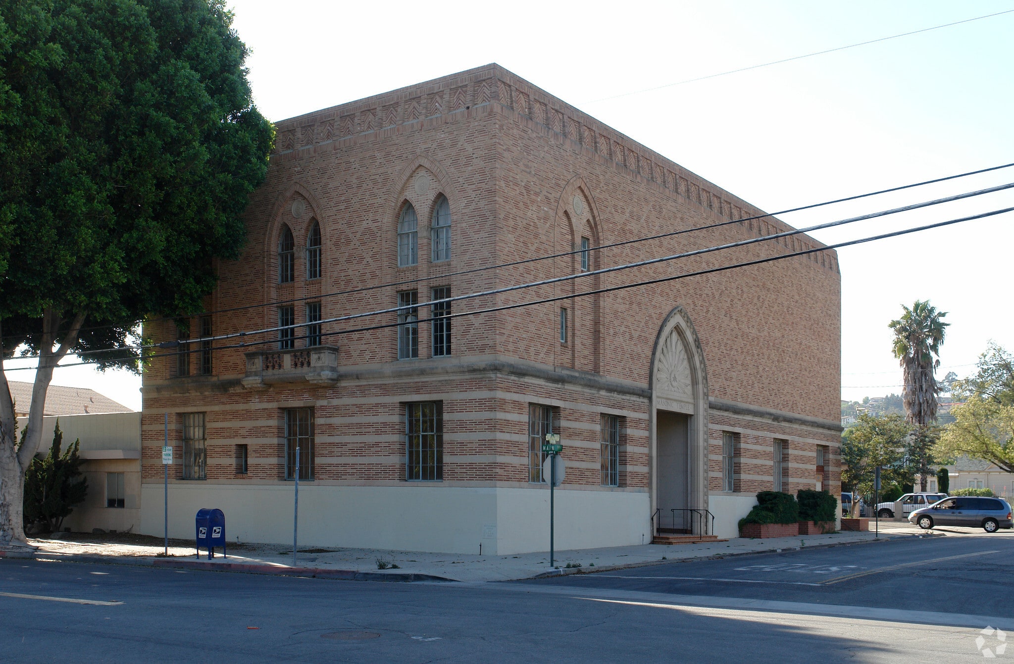 102 N 7th St, Santa Paula, CA for Sale