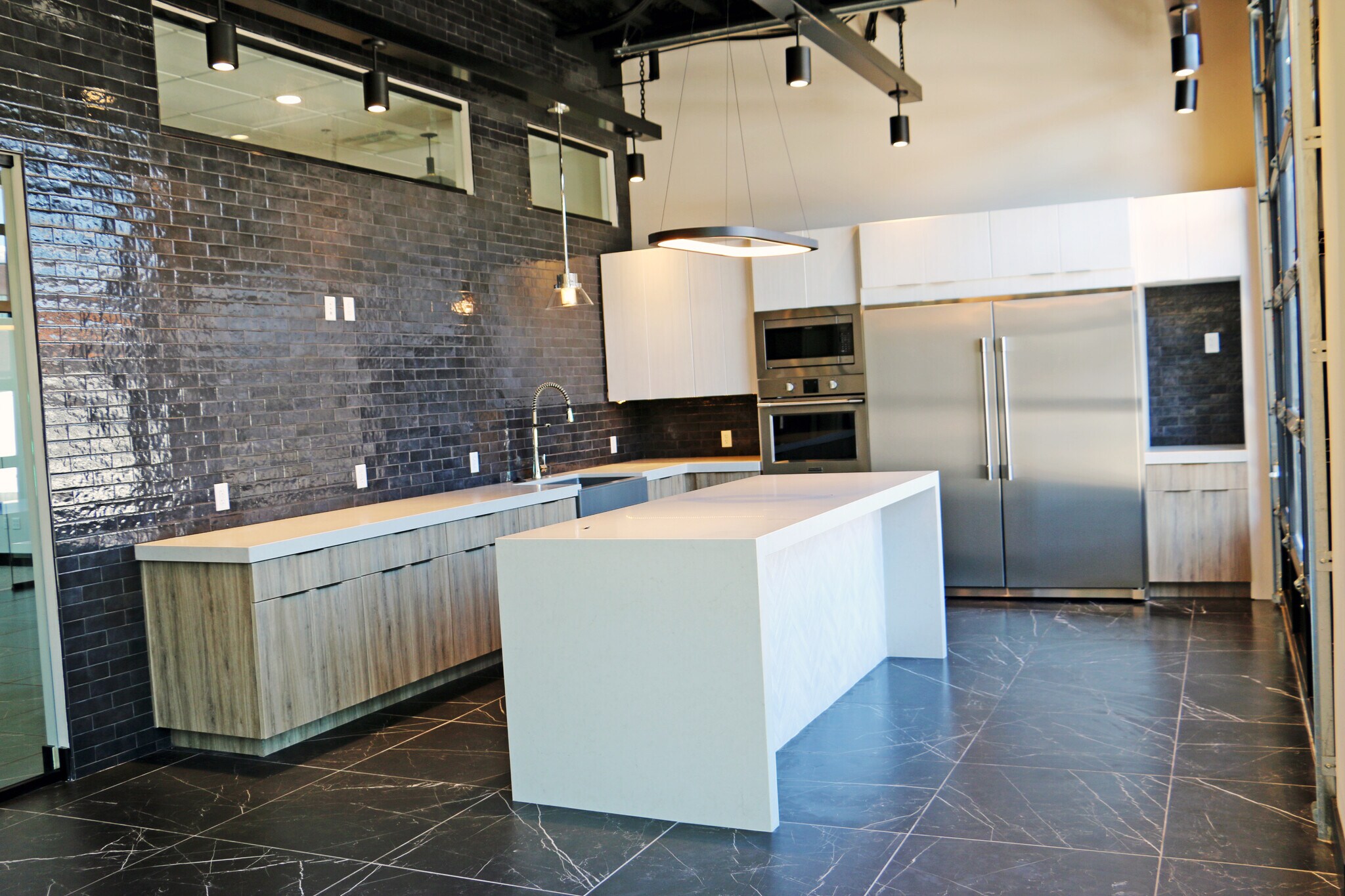 829 E Pioneer Rd Draper, UT 84020 Office Property for Lease on