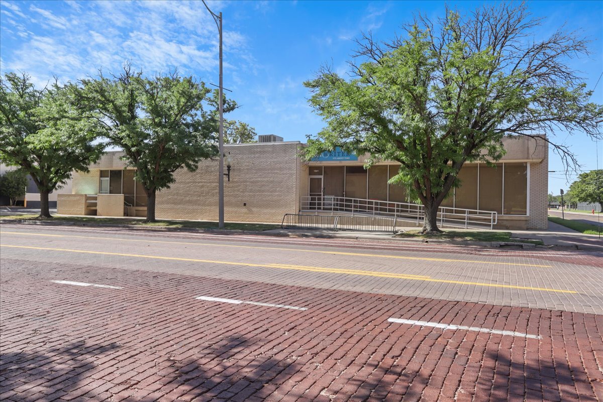 1921 Broadway St, Lubbock, TX for Sale