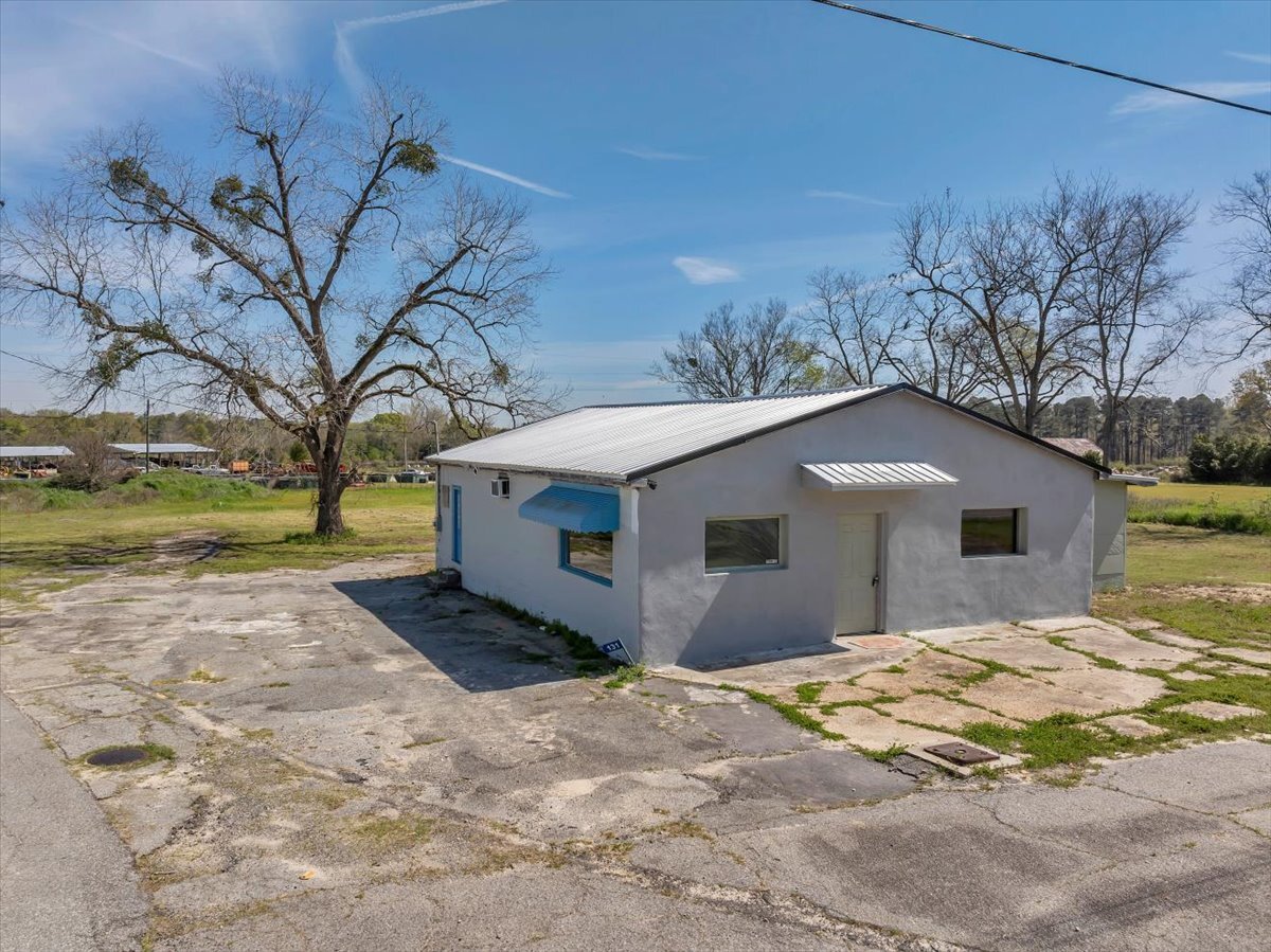 131 S Jackson St, Hawkinsville, GA for Sale