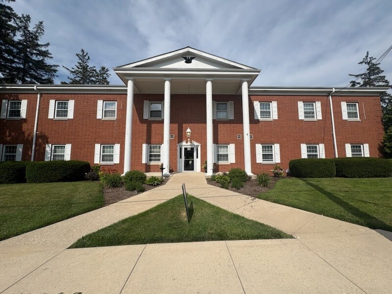 800 Main St, Antioch, IL for Rent