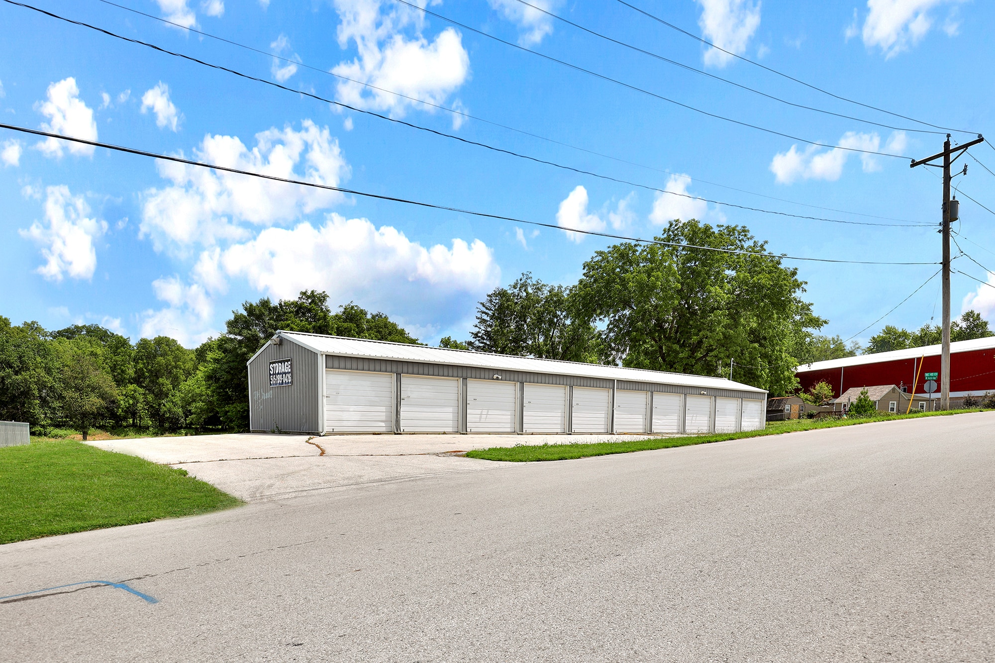 4227 NE 43rd Ct, Des Moines, IA for Sale
