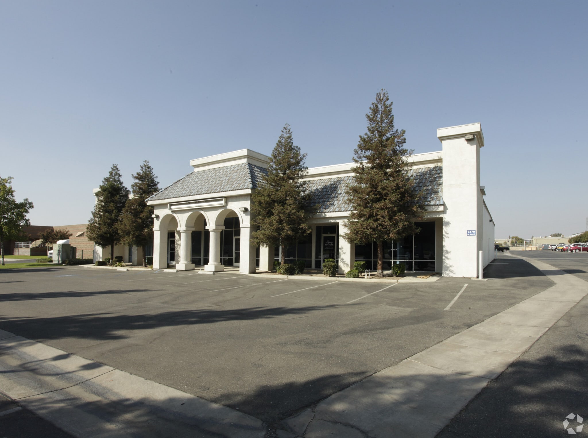 7460 District Blvd, Bakersfield, CA for Rent