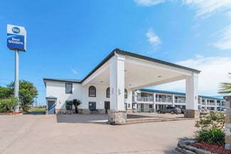 George West, TX Hospitality - 208 Nueces St
