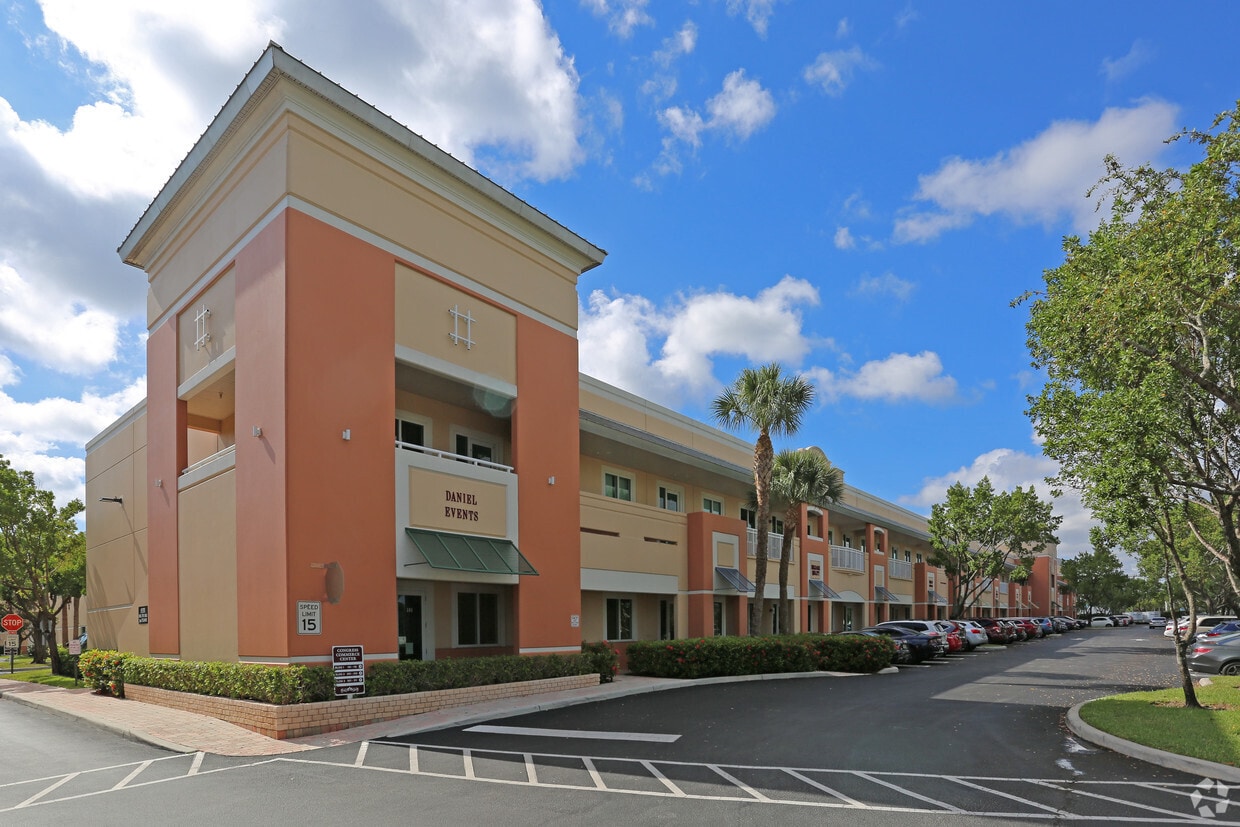 601 N Congress Ave, Delray Beach, FL for Sale