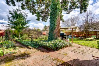 Portland, OR undefined - 5254 SE 74th Ave