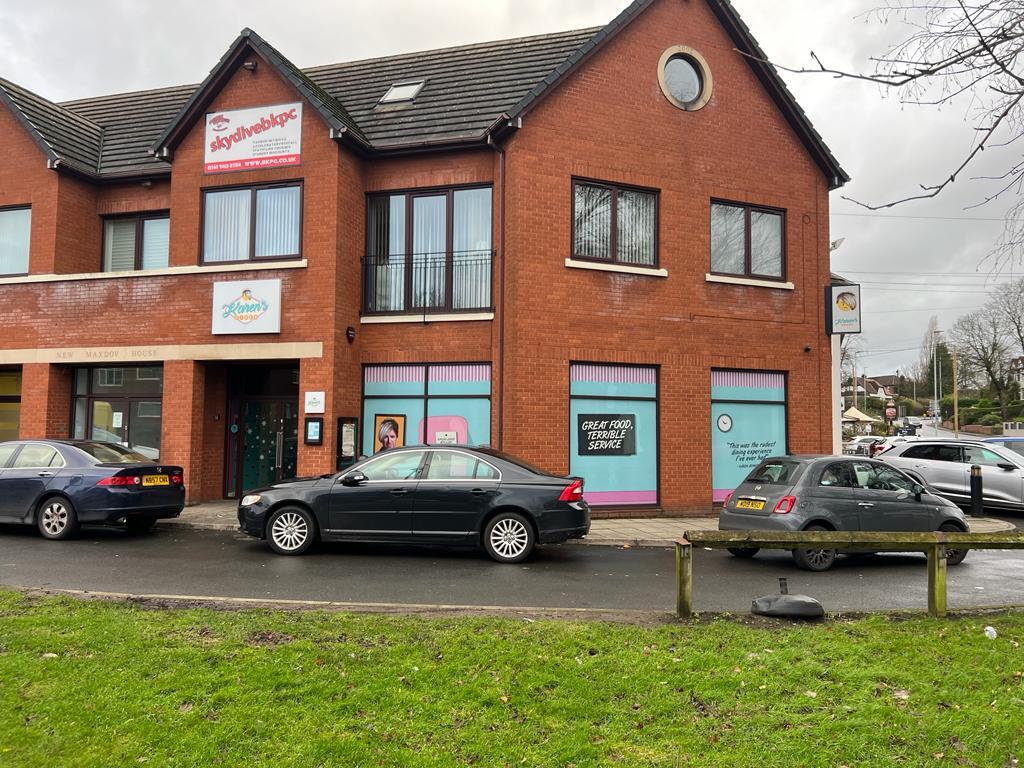 130 Bury New Rd, Manchester, GTM for Rent