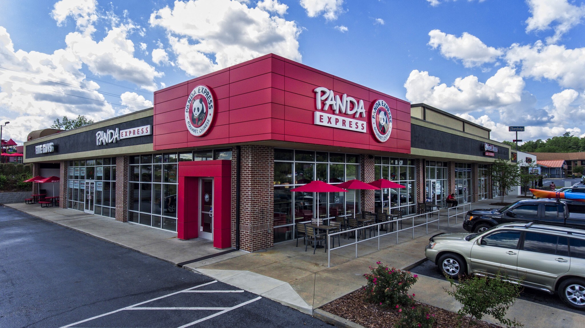 120 Tom Hill Sr. Blvd Macon, GA 31210 Shopping Center Property for Lease on